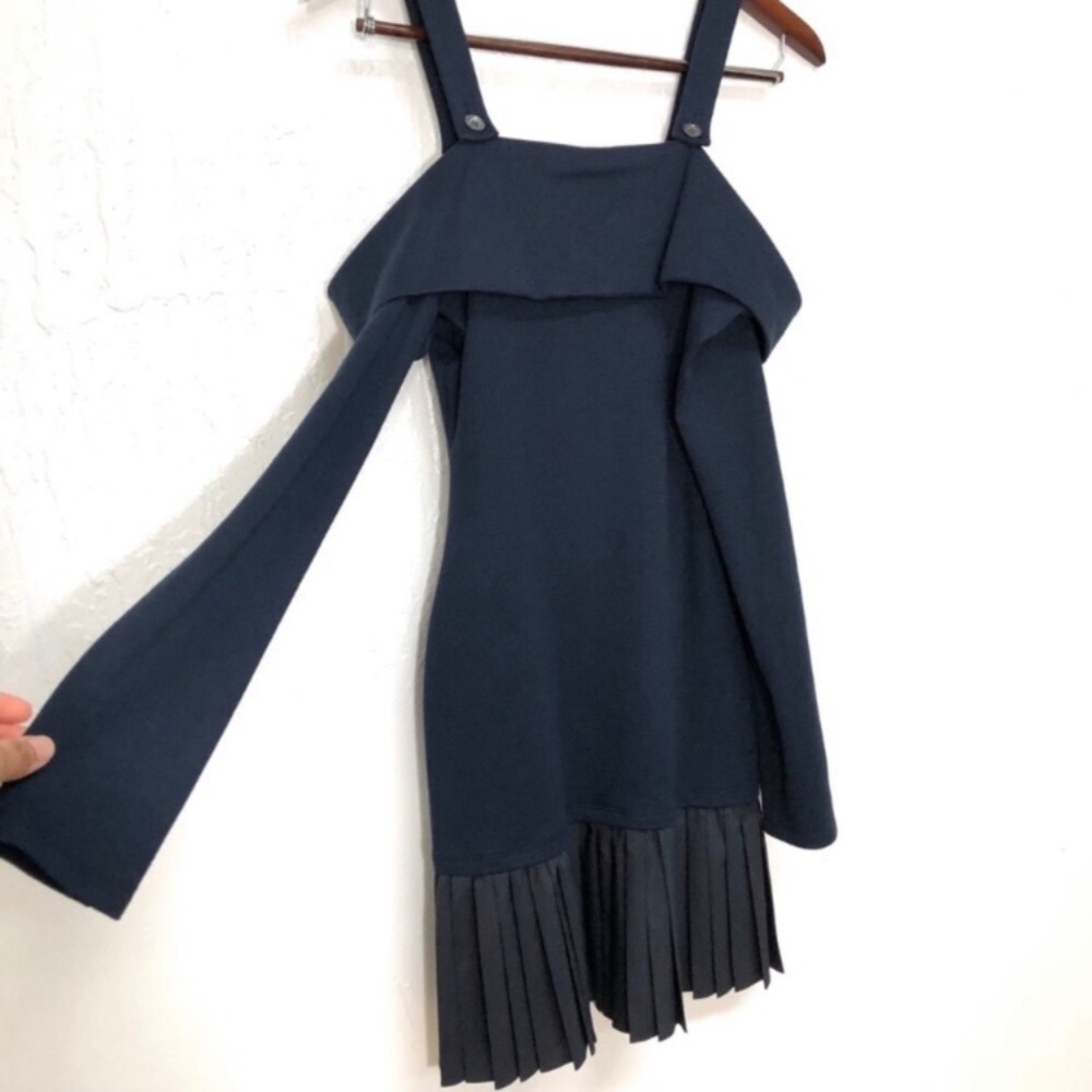 NWT Derek Lam 10 Crosby Cold Shoulder Pleat Dress - Picture 5 of 8
